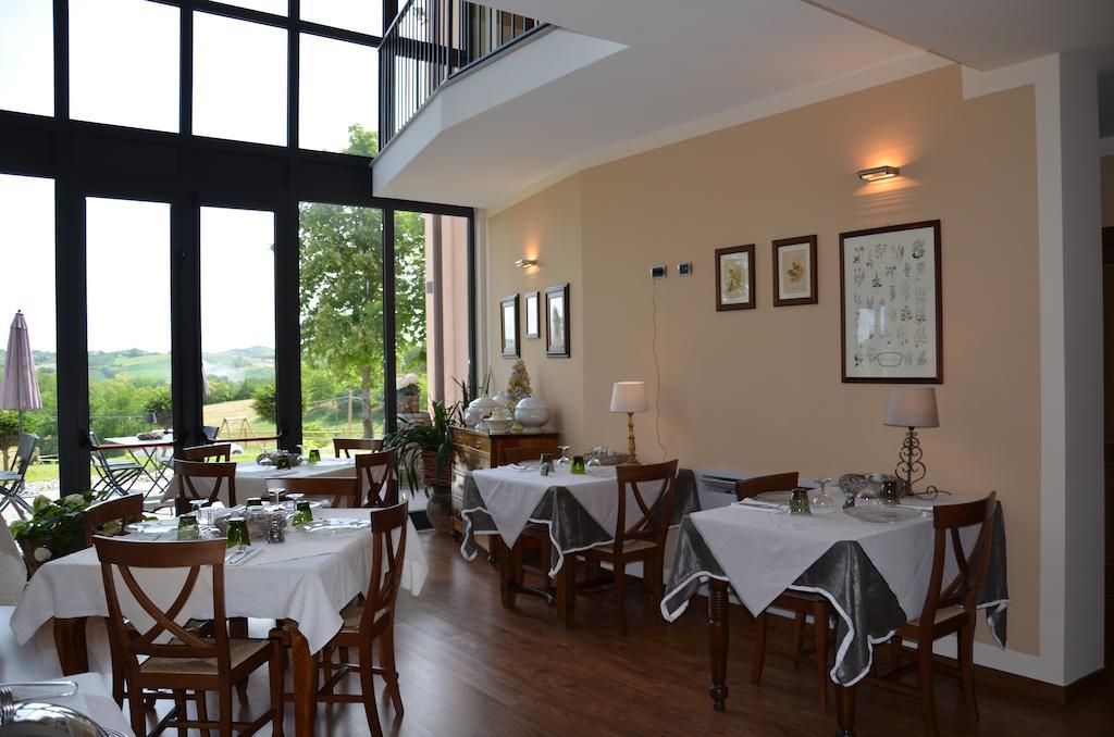 Cascina Castagneto Hotel Castell'Alfero ภายนอก รูปภาพ