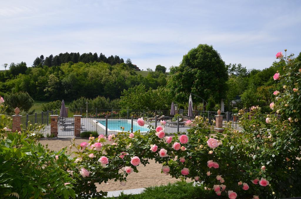 Cascina Castagneto Hotel Castell'Alfero ภายนอก รูปภาพ