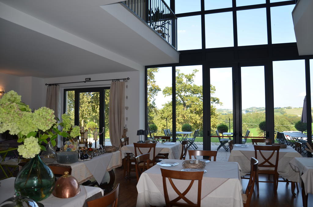 Cascina Castagneto Hotel Castell'Alfero ภายนอก รูปภาพ