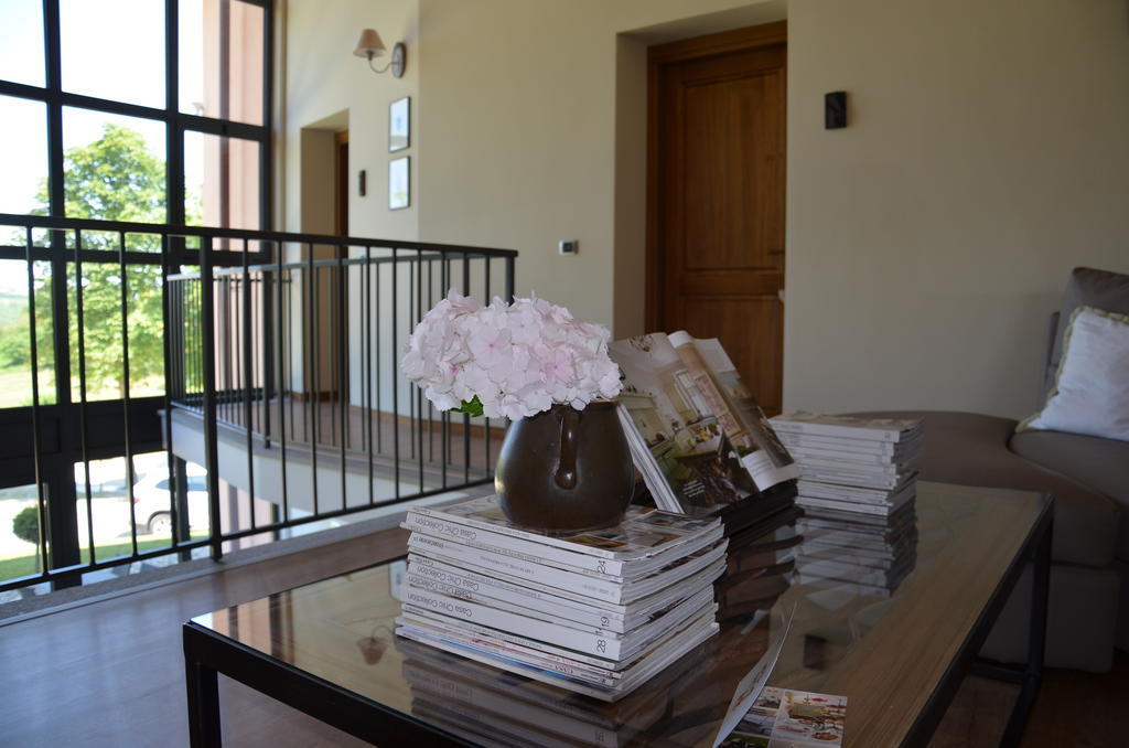 Cascina Castagneto Hotel Castell'Alfero ภายนอก รูปภาพ
