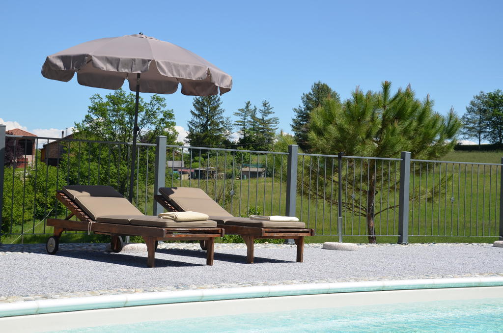 Cascina Castagneto Hotel Castell'Alfero ภายนอก รูปภาพ