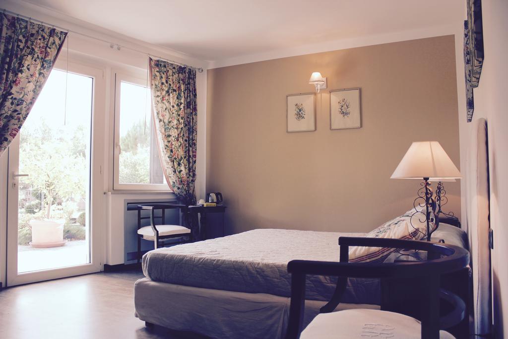 Cascina Castagneto Hotel Castell'Alfero ภายนอก รูปภาพ
