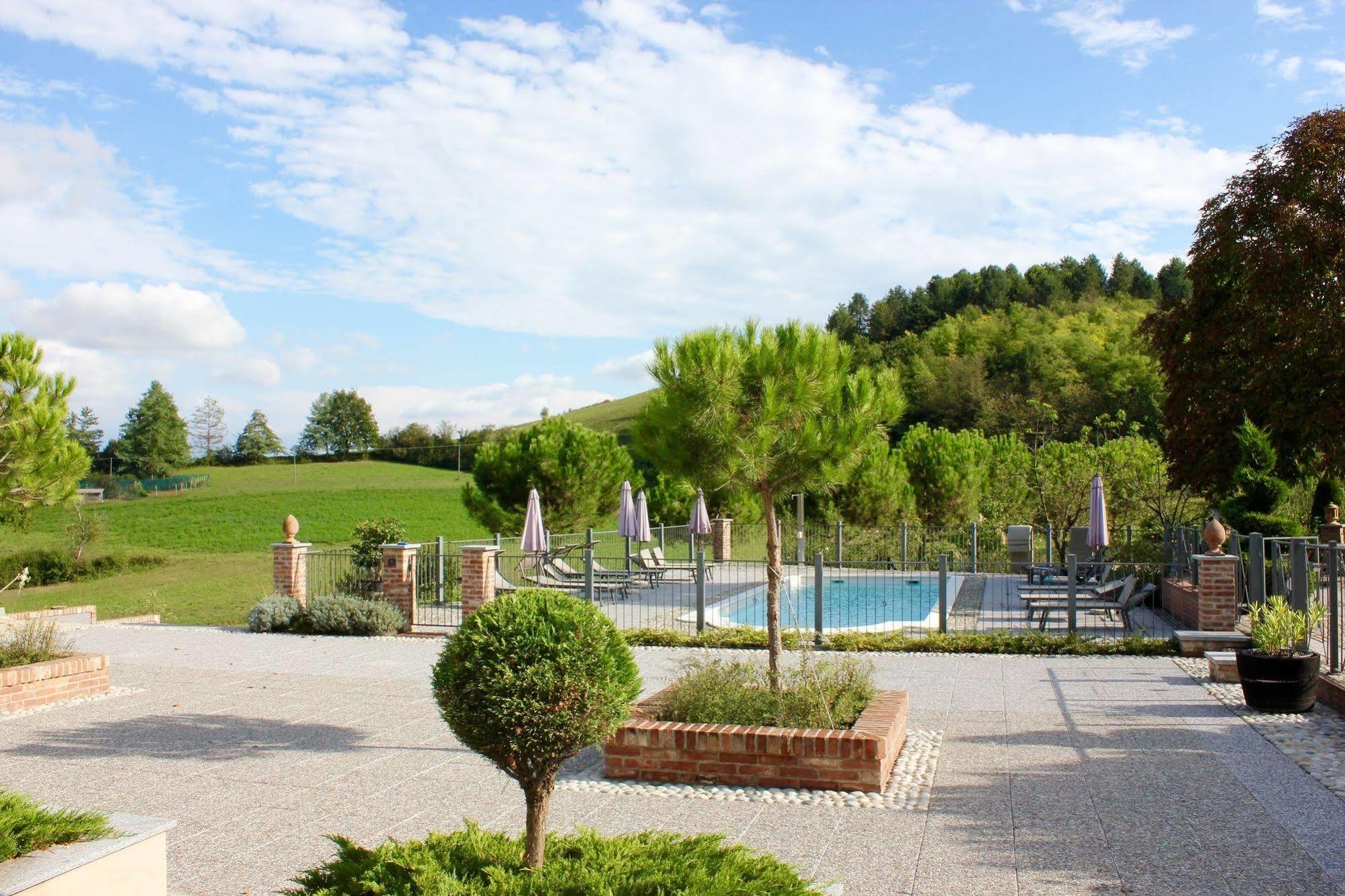 Cascina Castagneto Hotel Castell'Alfero ภายนอก รูปภาพ