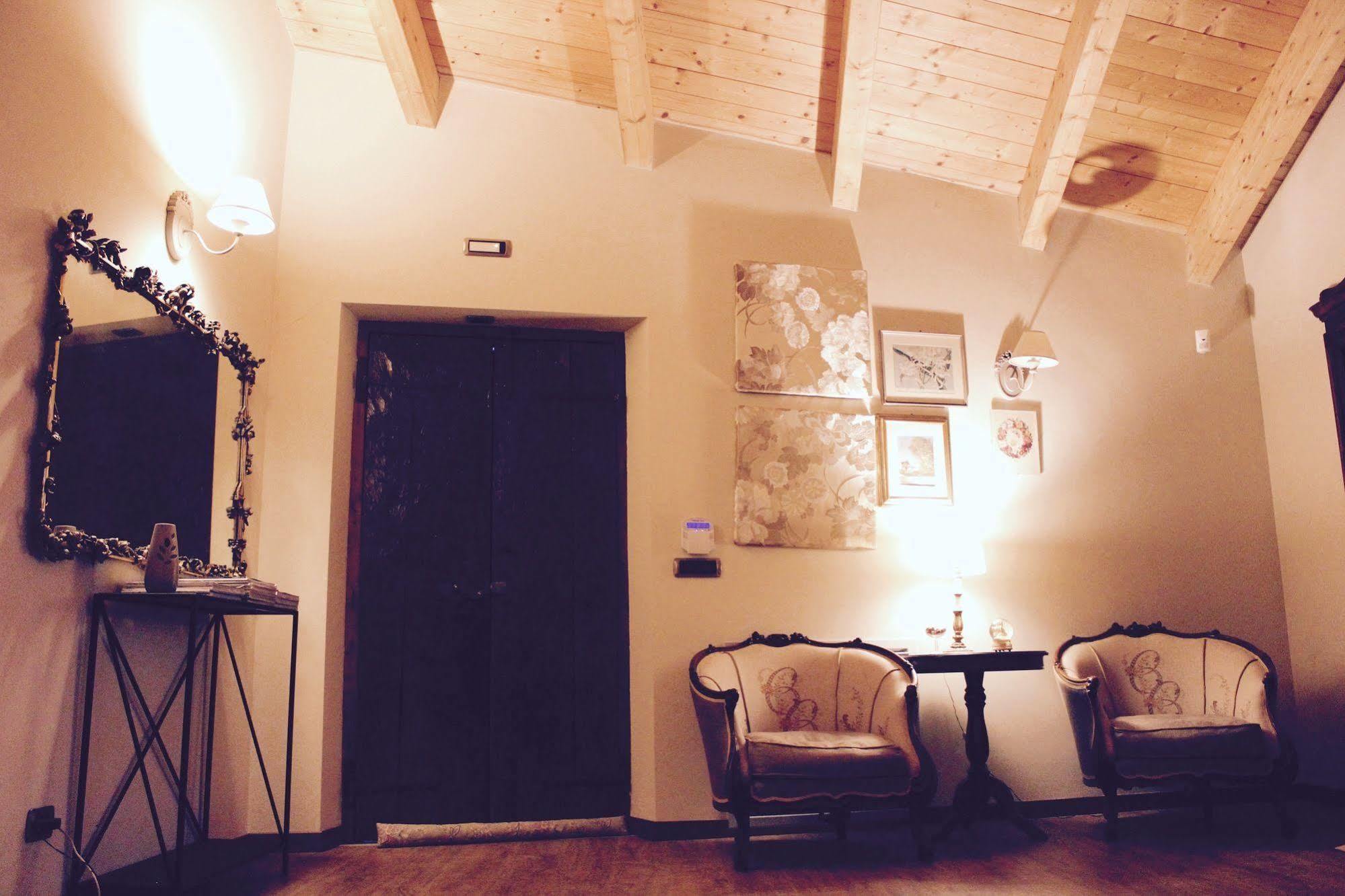 Cascina Castagneto Hotel Castell'Alfero ภายนอก รูปภาพ