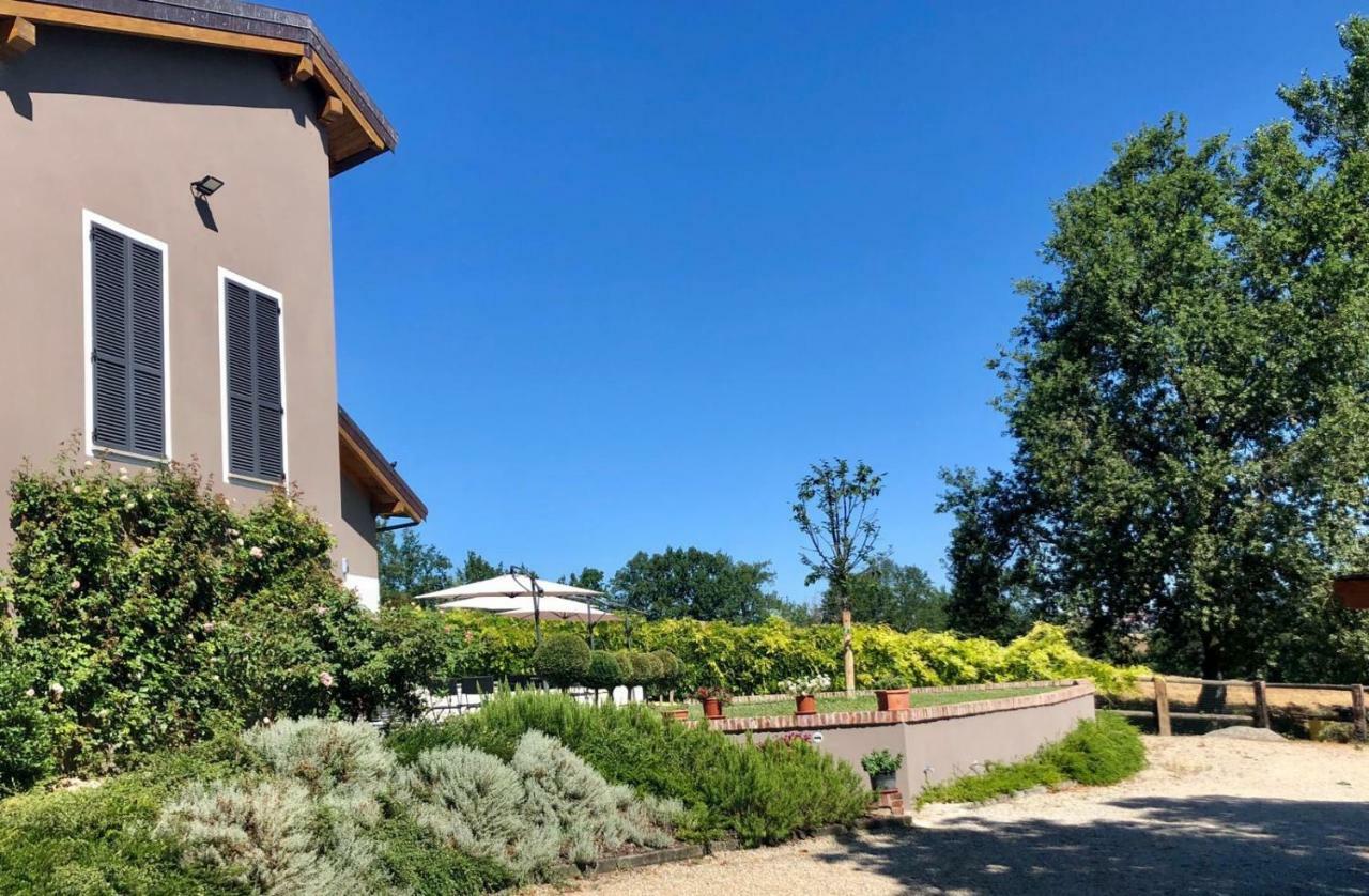 Cascina Castagneto Hotel Castell'Alfero ภายนอก รูปภาพ